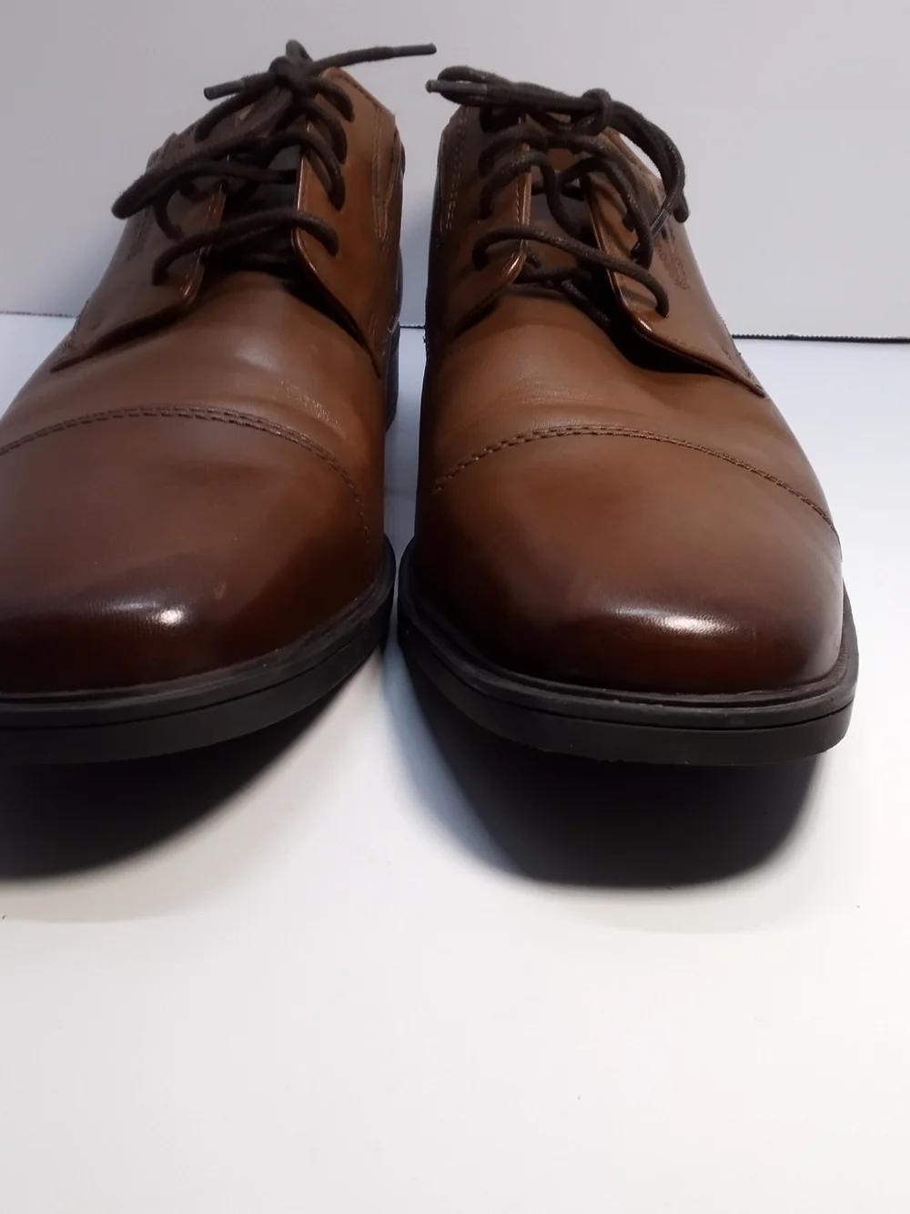 Clarks tan brown